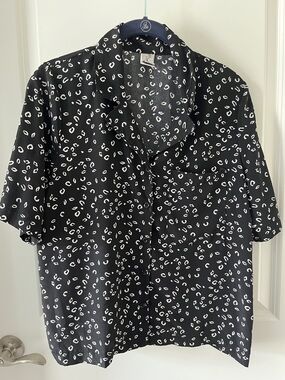 Dippin' Daisy's Black Short-Sleeve Button-Down with White Spot Print